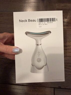 Neck Beauty Sculpting Massager - White with Teal Accent